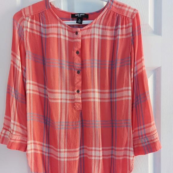 Nine West Coral Plaid Top Sz Medium - Picture 7 of 9